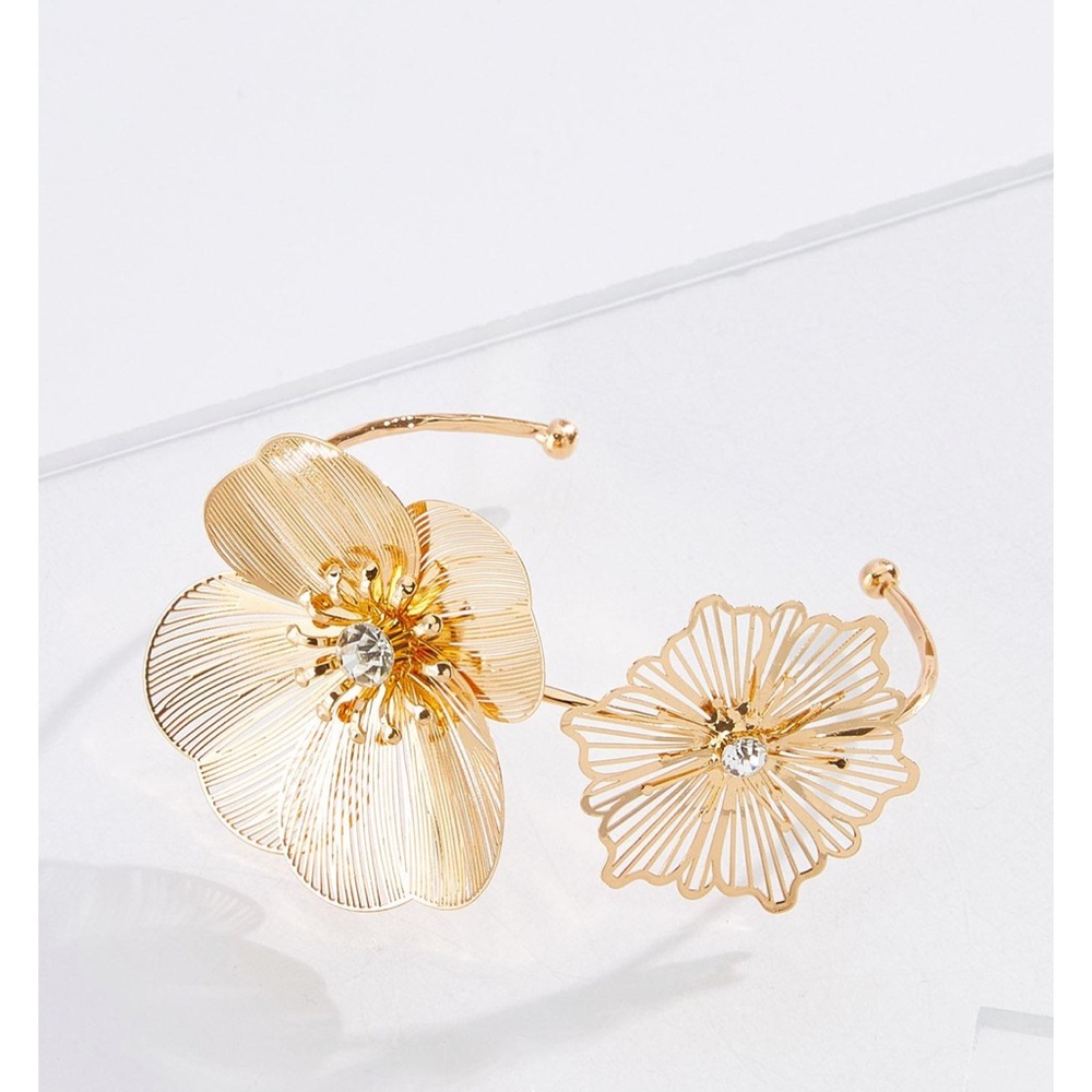 Chic Gold Floral Cuff Bracelet
